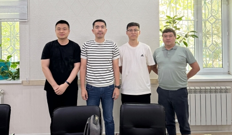 YongXiang visitó Abzal Company Group y FENIKKS Seed Company en Kazajstán