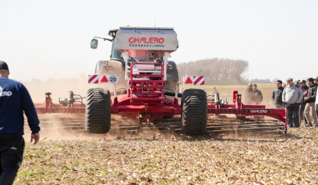 YongXiang Precision Pneumatic Seeder Demonstrated in Argentina.jpg