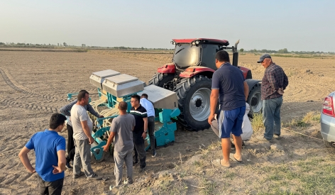 Sembradora inteligente de grada rotativa de precisión YongXiang Siembra directa de arroz en Uzbekistán